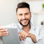 PROČ HRÁT AUTOMATY ONLINE: ZÁBAVA, POHODLÍ A MOŽNOST VÝHRY ODKUDKOLIV
