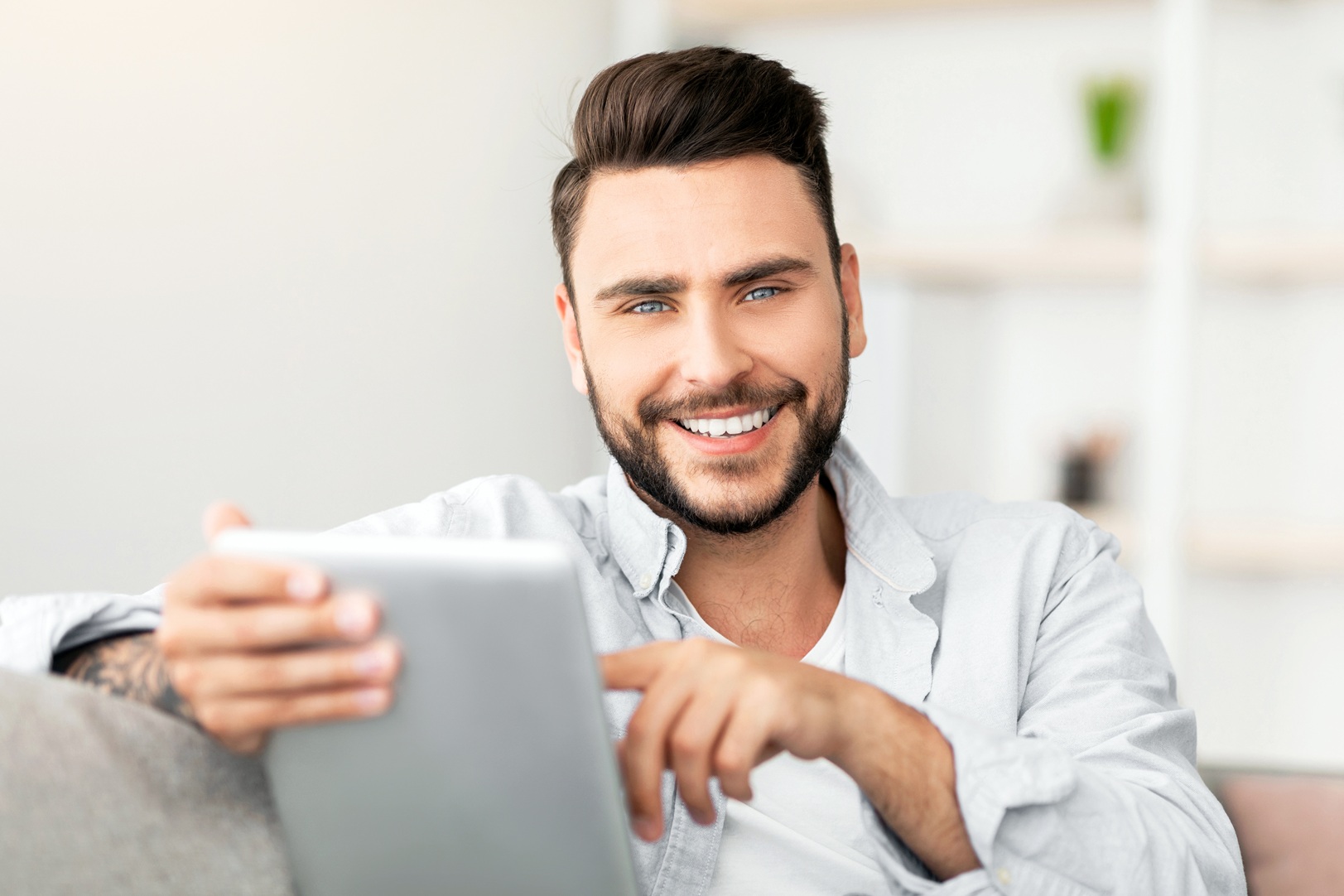 PROČ HRÁT AUTOMATY ONLINE: ZÁBAVA, POHODLÍ A MOŽNOST VÝHRY ODKUDKOLIV